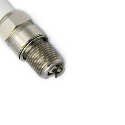 R5GL12-77 Cắm tia lửa M18x1.5 Thread 20,6mm Reach Iridium Electrode