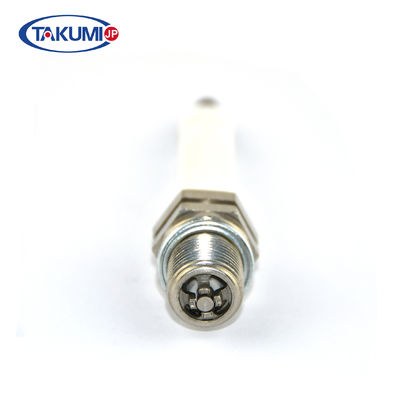 Bugi động cơ 4 cực tiếp địa có điện trở thay thế cho RB76N